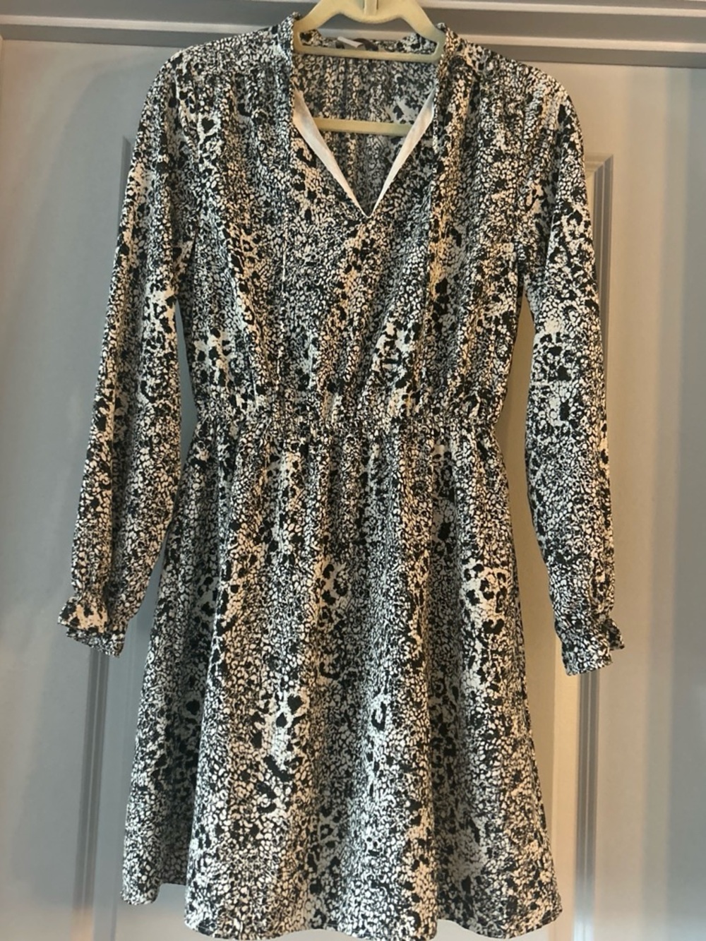 H&M Black and White Printed Long Sleeve Wrap-Style Dress